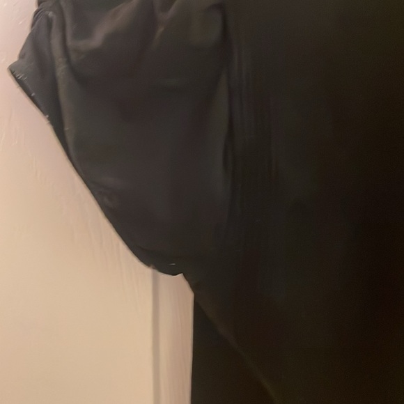 Black Scoop Neck Stretchy T-shirt - Picture 7 of 8